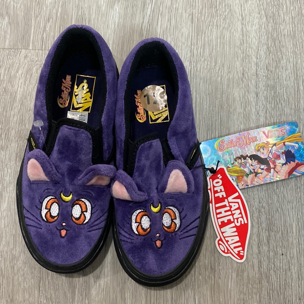 VANS X Sailor Moon Slip-On V Luna Kids Shoe Sneakers Sz 12